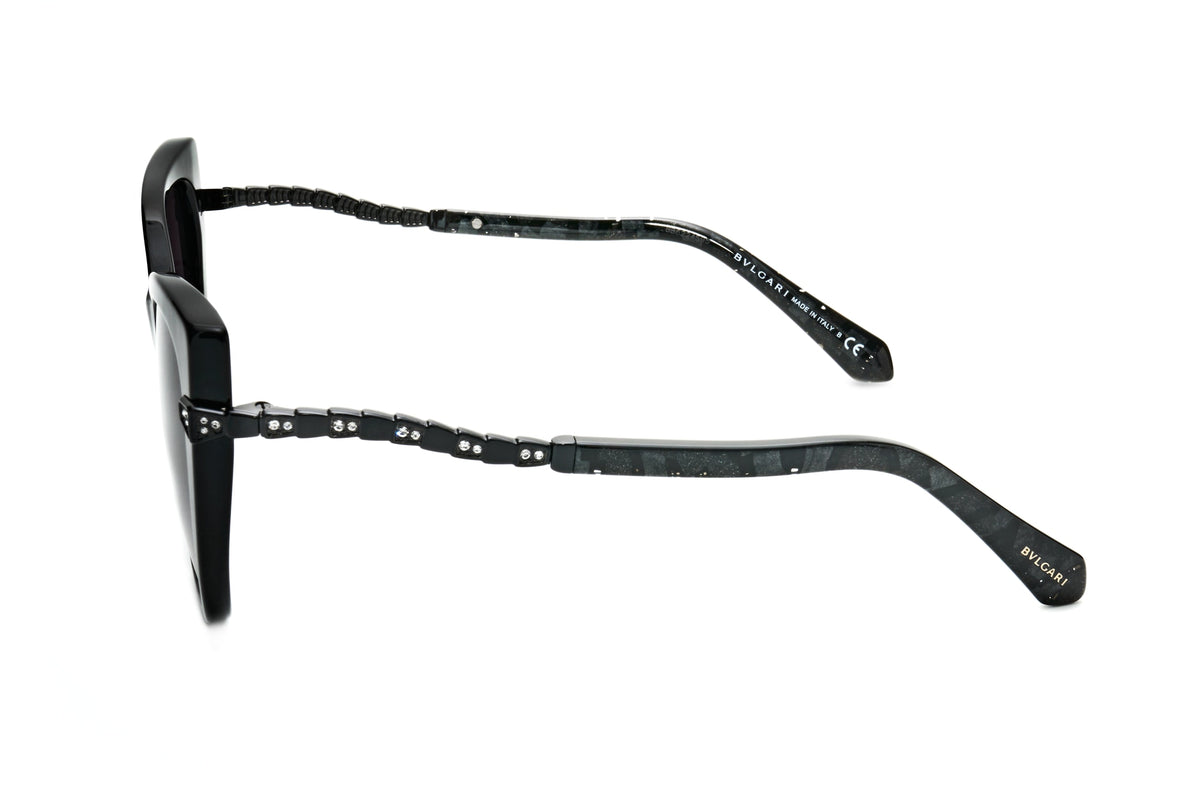 BLACK variant third image
